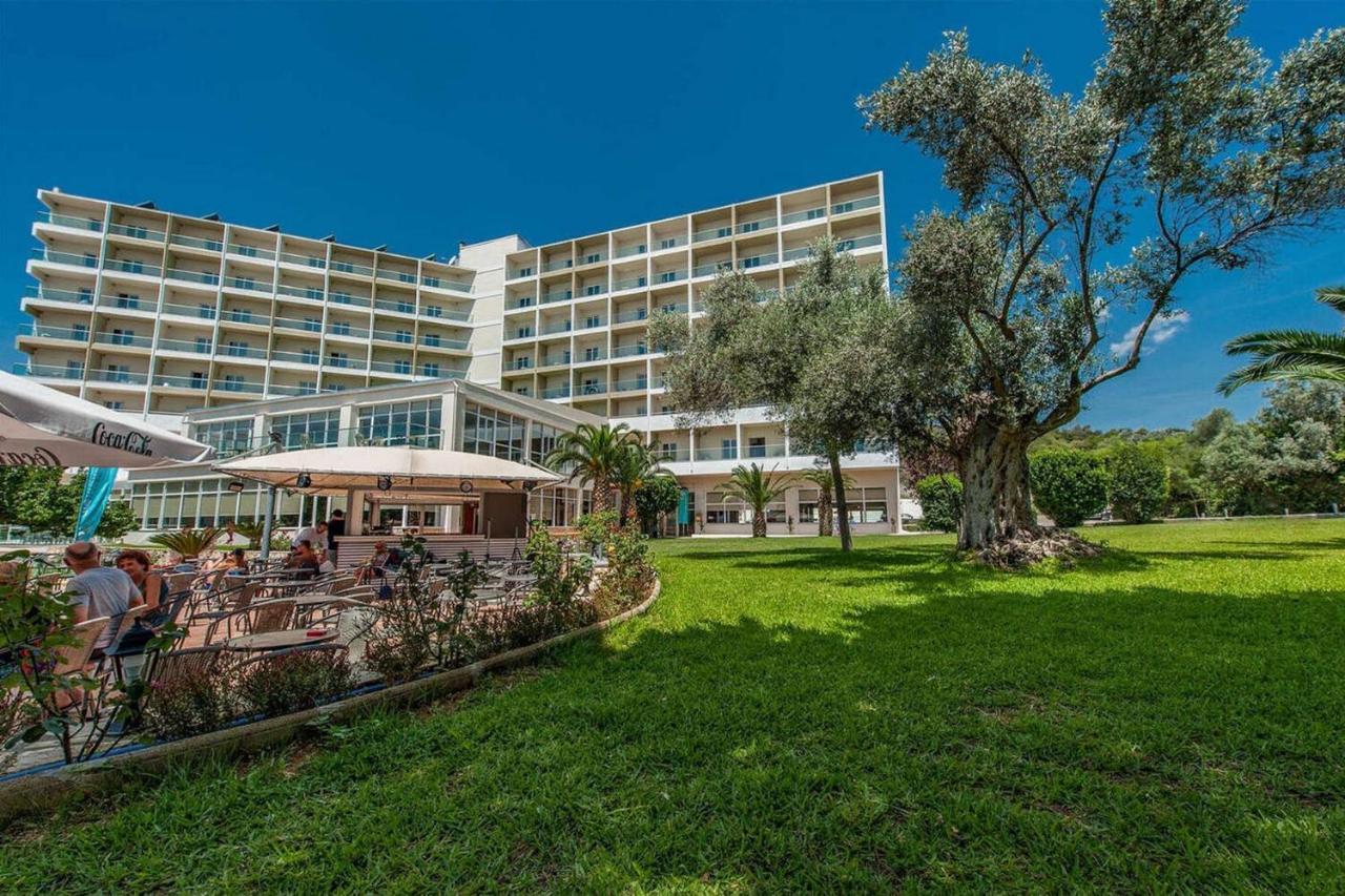 Evia Riviera Resort Amarynthos Buitenkant foto